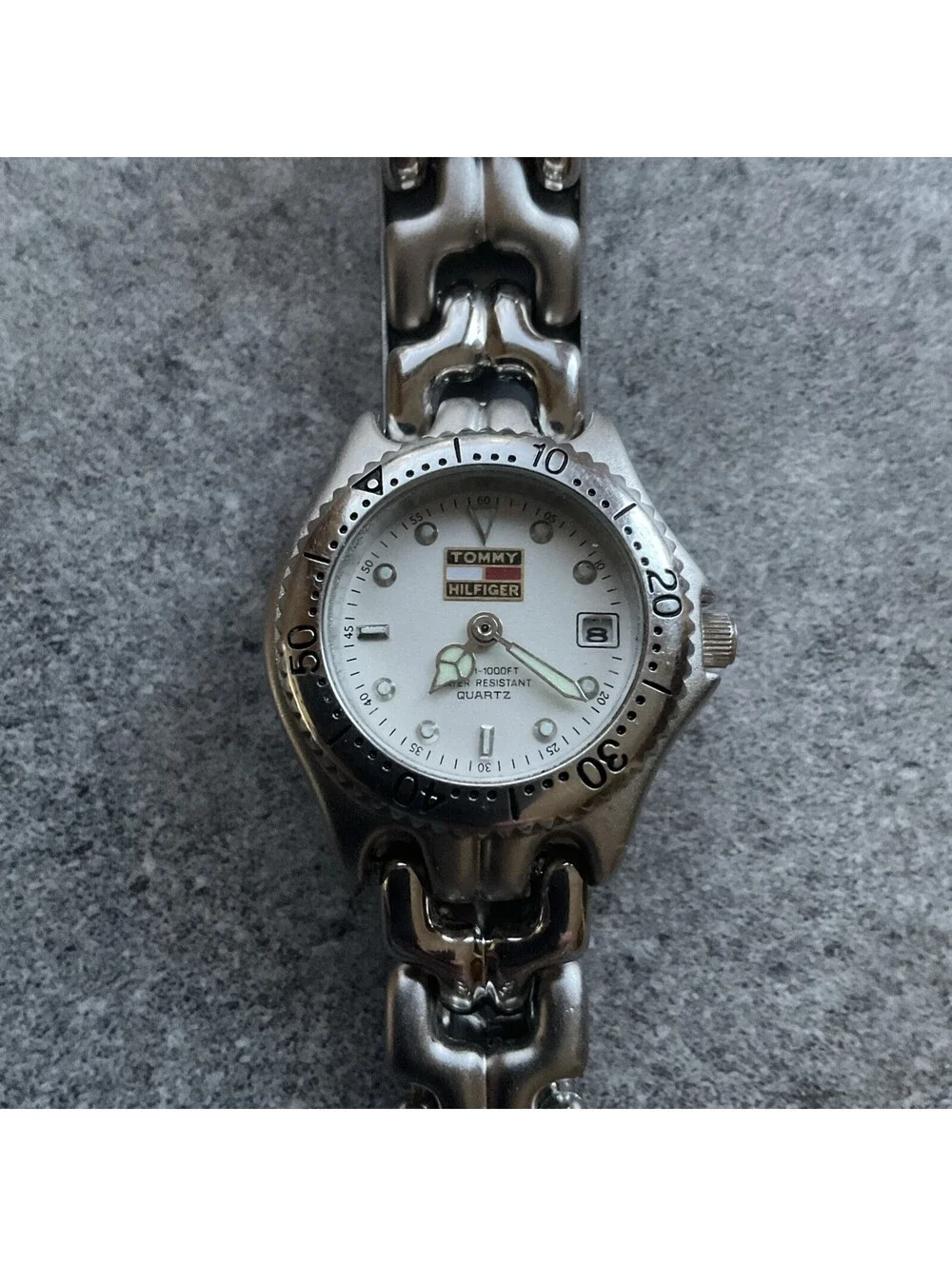 Vntg Tommy Hilfiger Womens Diver Style Watch 26mm Stainless Steel Case/Band A11